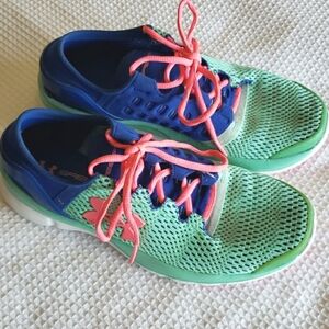 Under Armour Girls 4 US Mint Green Blue Pink Running Shoes Sneakers